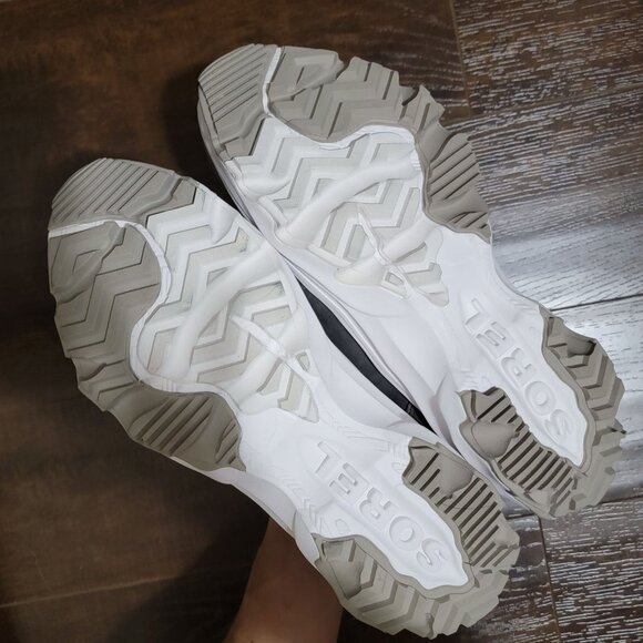 NEW Sorel Kinetic Breakthru Caribou Boots Womens 10 Winter Snow Outdoors Cozy - Picture 6 of 9